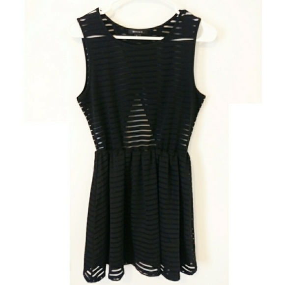 Better B Dresses & Skirts - Skater Dress with Cutout size M